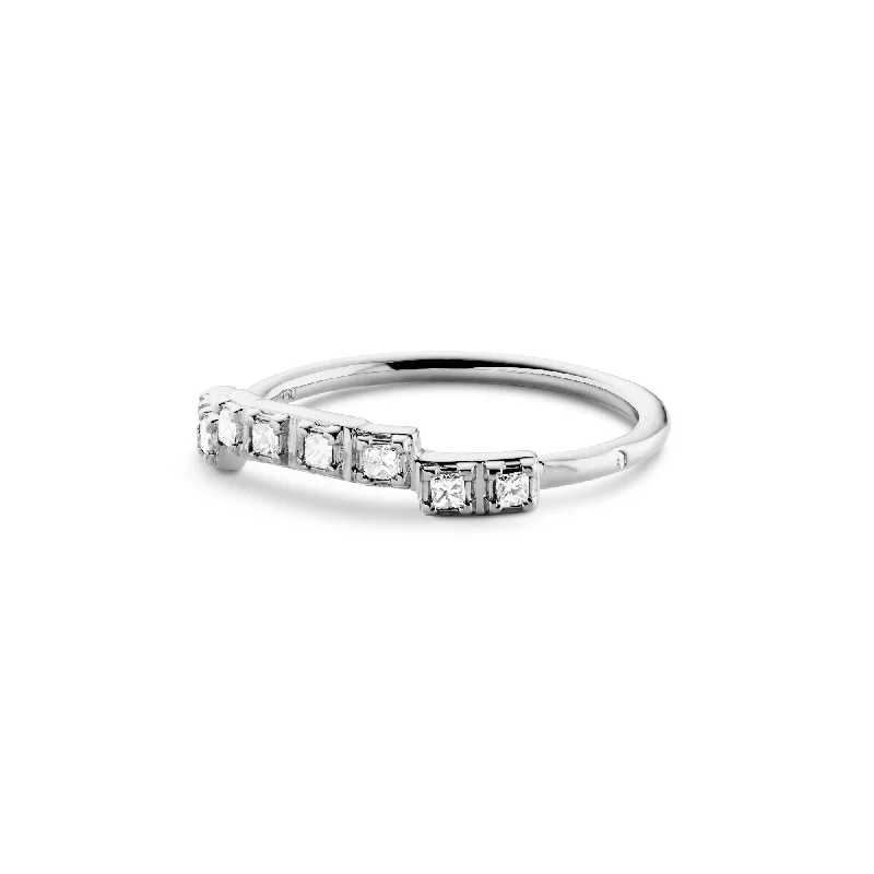 women’s unique wedding rings-Raw Classic Curve 18K Whitegold Ring w. Diamonds