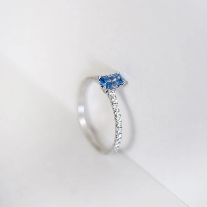 women’s promise rings-Candy Violete Blue 18K Whitegold Ring w. Sapphire & Diamonds