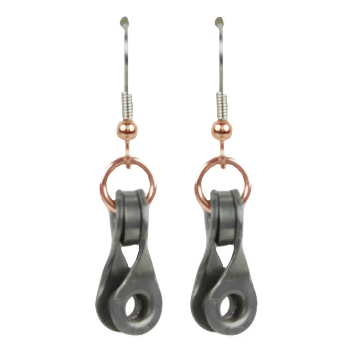 women's multi-stone earrings-Twisted Link & Roller Earring - Wholesale