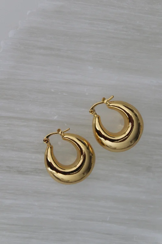 women's shell earrings-Chunky U Hoops