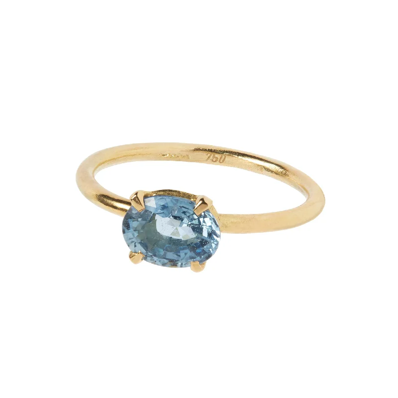 women’s large diamond rings-Oval Blue 18K Gold Ring w. Sapphire