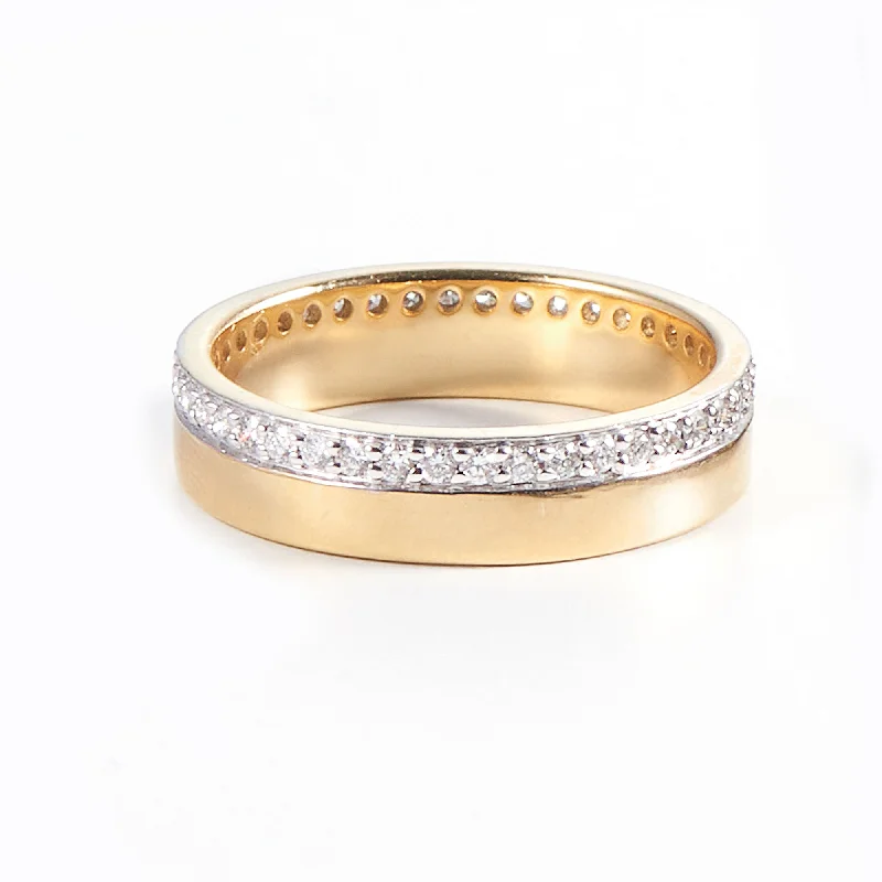 women’s cubic zirconia rings-MAHA 14K Gold Ring w. Diamonds