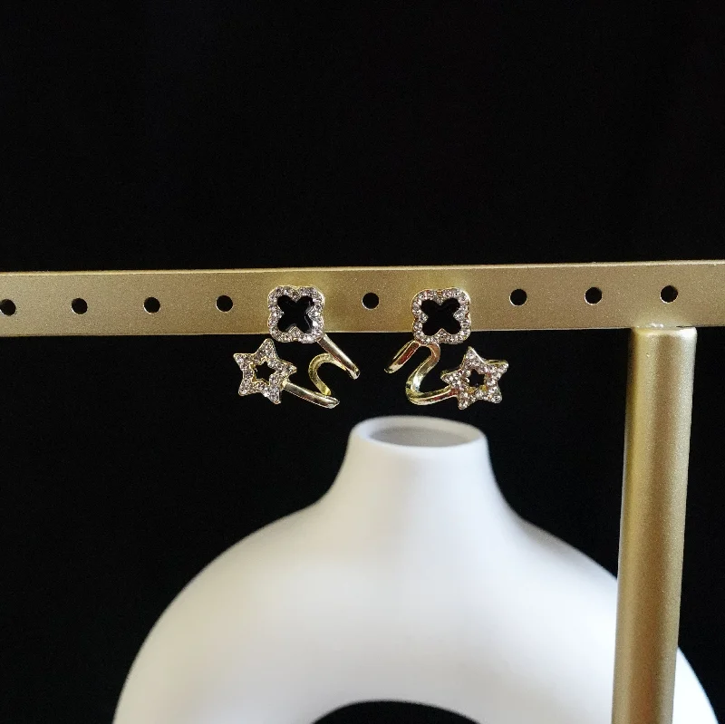 women's clip-on earrings-Star Studs