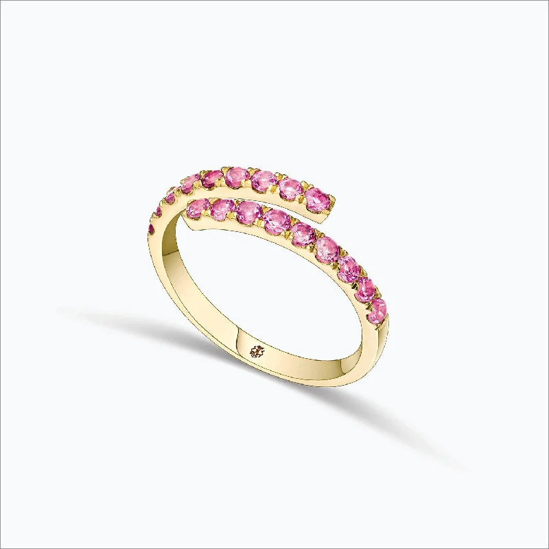 women’s romantic rings-Initha 18K Gold Ring w. Pink Sapphire