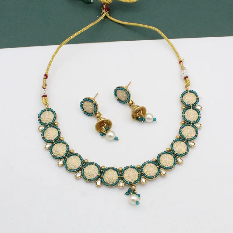 women’s silver necklaces-Manisha Jewellery Gold Plated Kundan Necklace Set