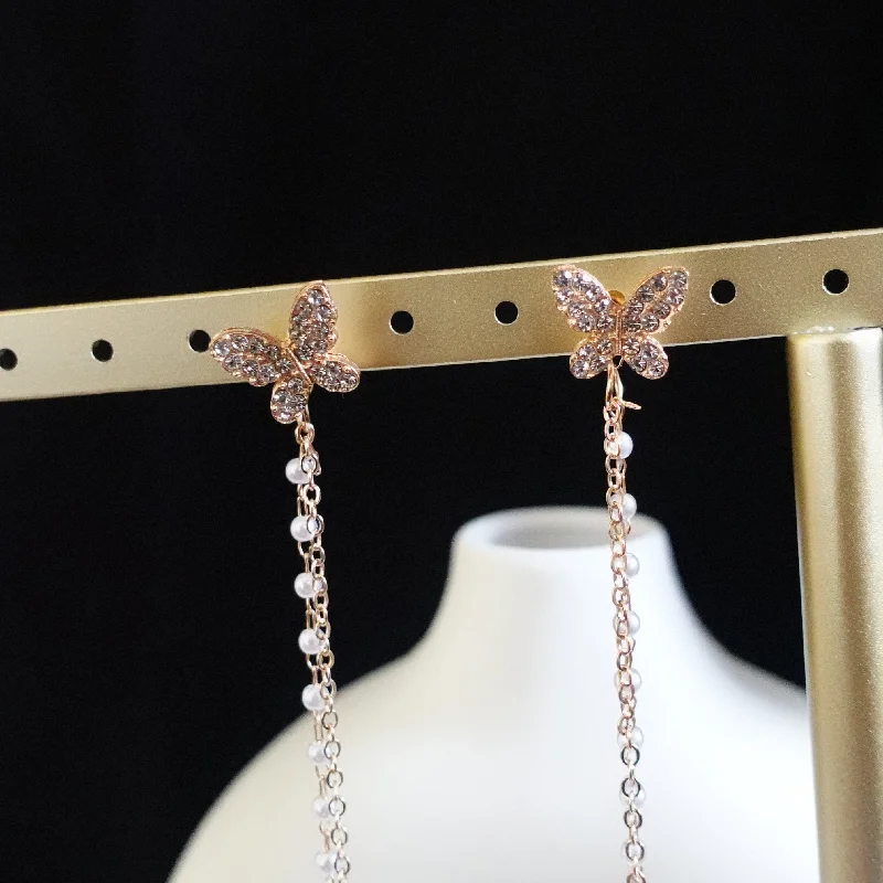 women's moon earrings-Rose Gold Butterfly EarCuff