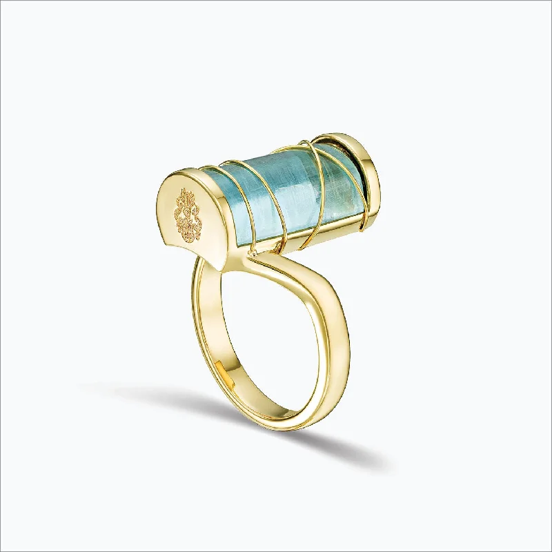 women’s vintage rings-Karura 18K Gold Ring w. Aquamarine